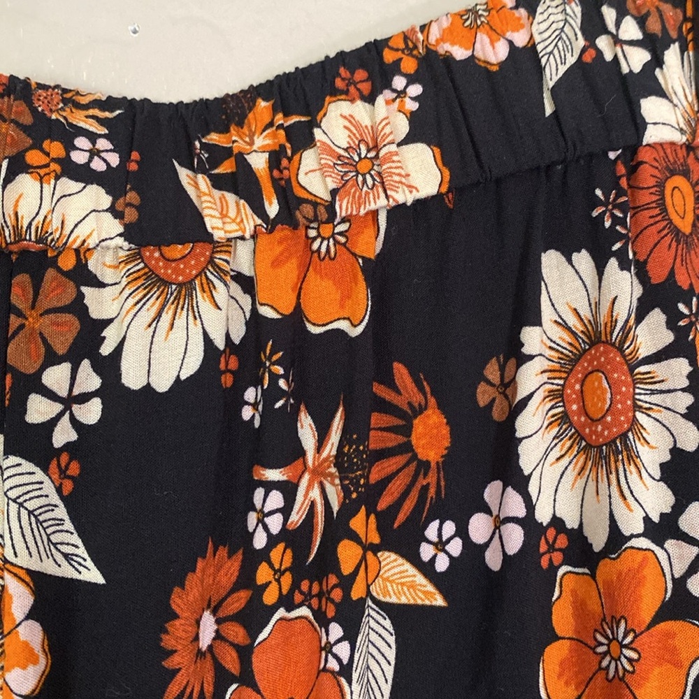 XL floral, flowy wide leg pants - Picture 9 of 9